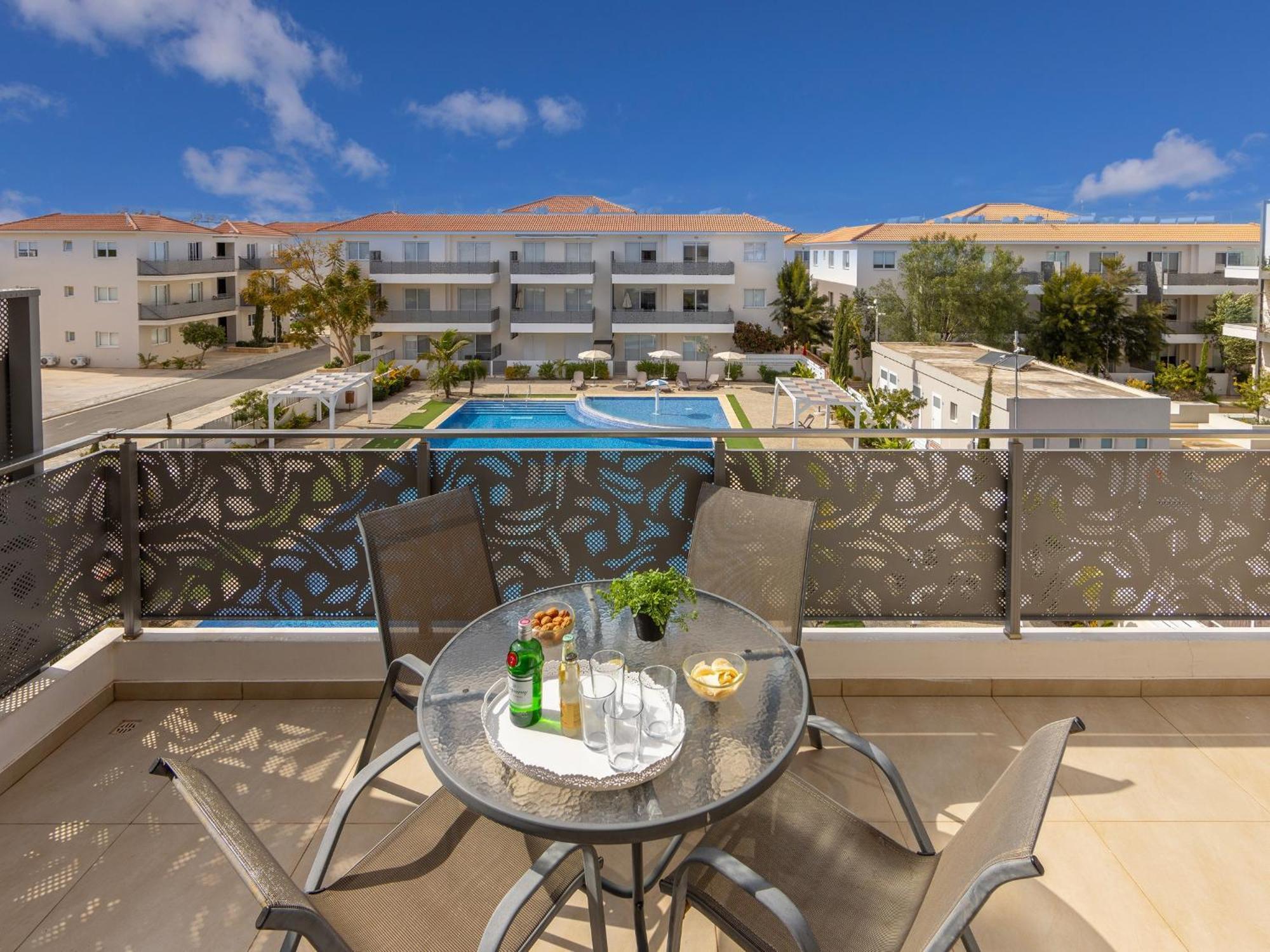 Mythical Resort By Karma Paralimni Eksteriør billede