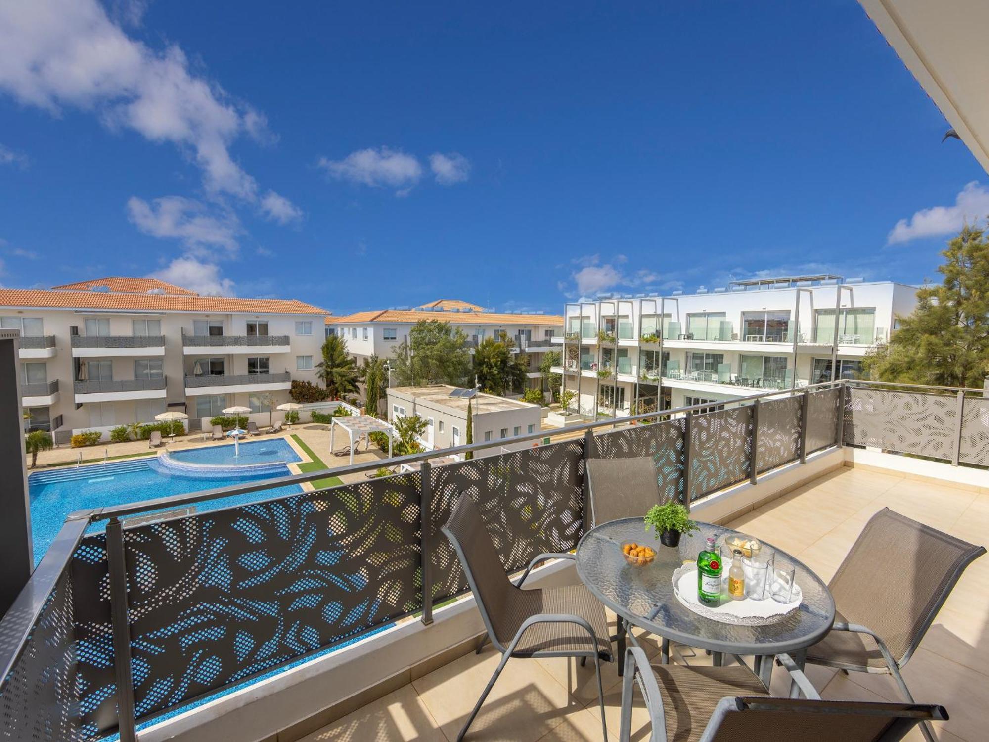 Mythical Resort By Karma Paralimni Eksteriør billede