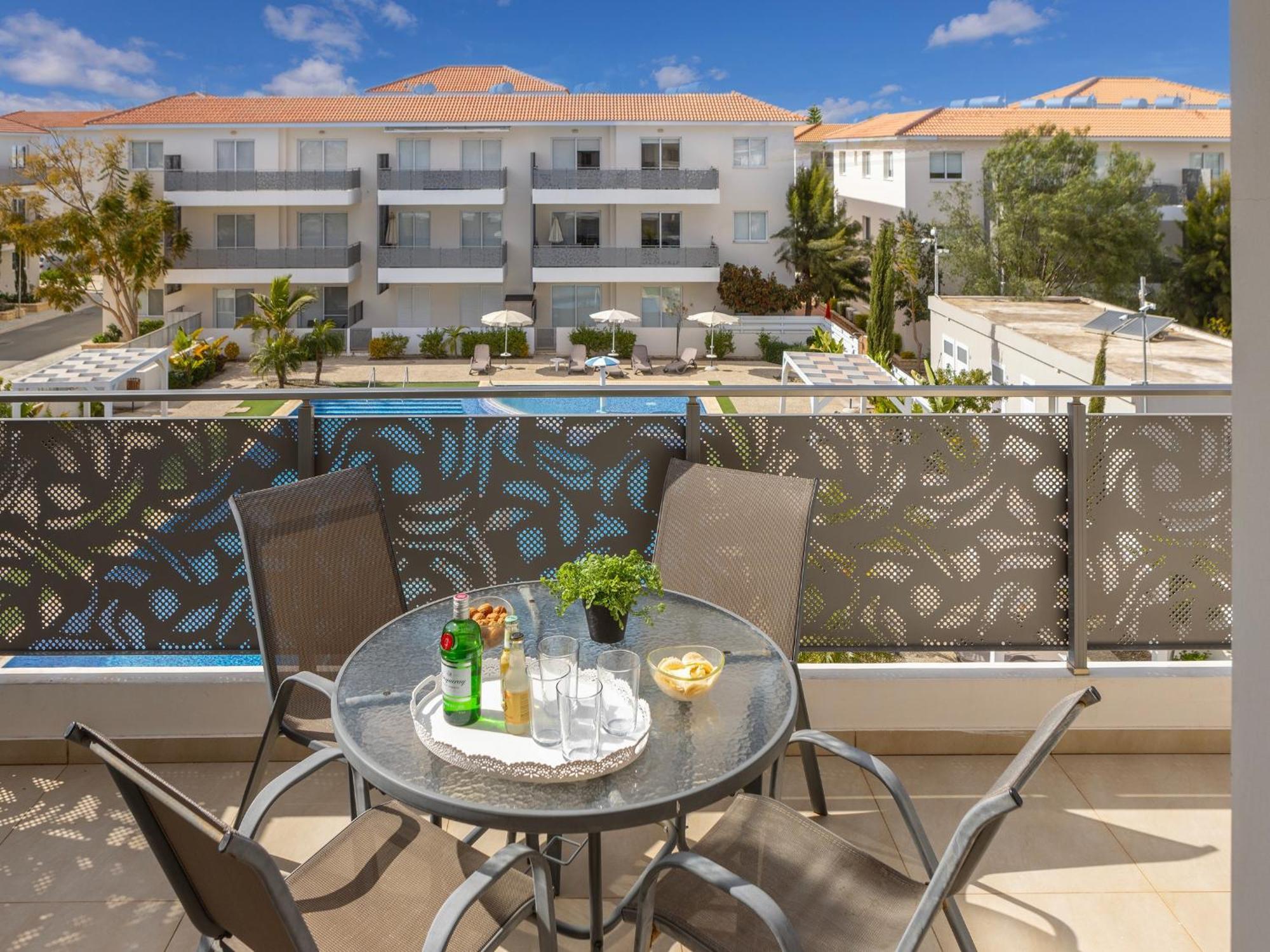 Mythical Resort By Karma Paralimni Eksteriør billede