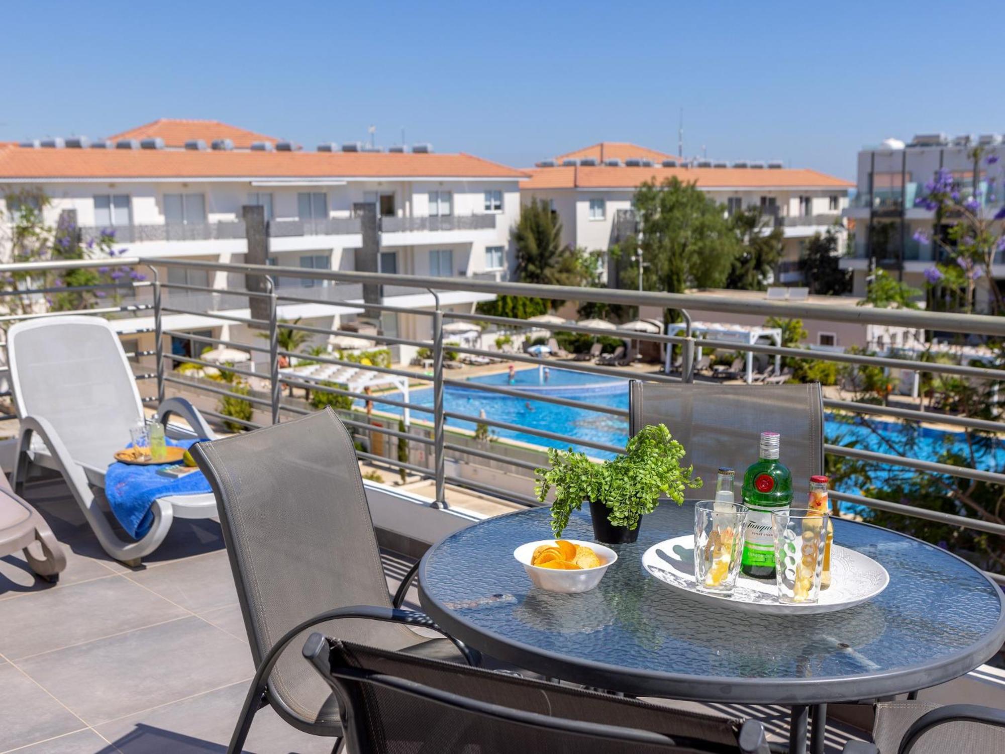 Mythical Resort By Karma Paralimni Eksteriør billede